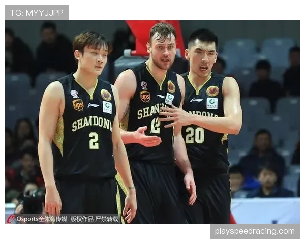 特写:时隔五年,德章泰·穆雷率队重返季后赛后的泪水